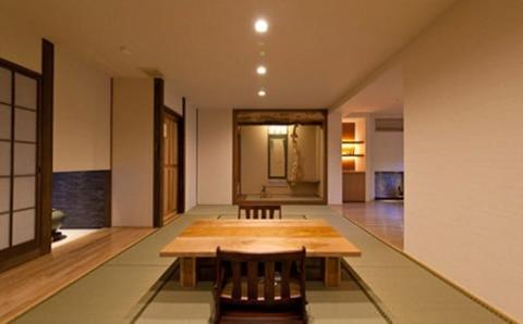 《にごり湯100選の名湯温泉宿[24畳和洋室]》極楽温泉 匠の宿 24畳和洋室(かんな・さつき)ペア１組宿泊券 奥霧島の旅館[観光 ホテル ご招待チケット 施設利用券 招待券] TF0073-P00018