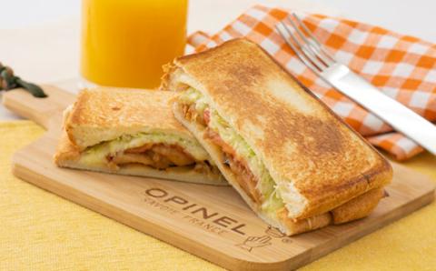 《時短調理に最適!味付き鶏肉》国産チキンバラエティセット 6種類の味付き肉詰め合わせ1.3kg [一人暮らし 味付きチキン 手羽先 若鶏モモ肉 むね肩肉  ハラミ 小肉 1300g 小分け さつま地鶏屋] TF0396-P00033