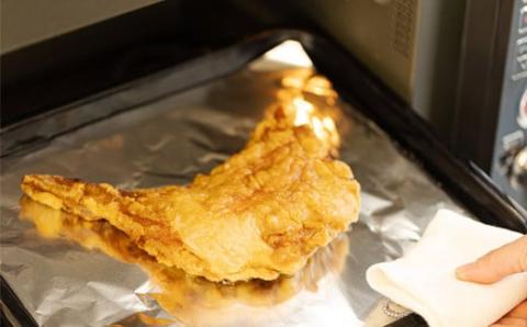 さつま地鶏屋 骨付きモモのから揚げ 4本 計1,200g オリジナルスパイスで味付けした和風チキン TF0526-P00033