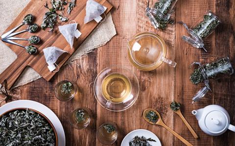 《天然・無農薬栽培》  ビワの葉茶「きりしま日和」ティーパックタイプ(1.5g×60包) 国産の健康茶 [びわ 琵琶の葉 枇杷の葉 薬草茶 日本産 お茶 ノンカフェイン 『返礼品特集20000円以下』-宮崎県高原町] TF0652-P00027