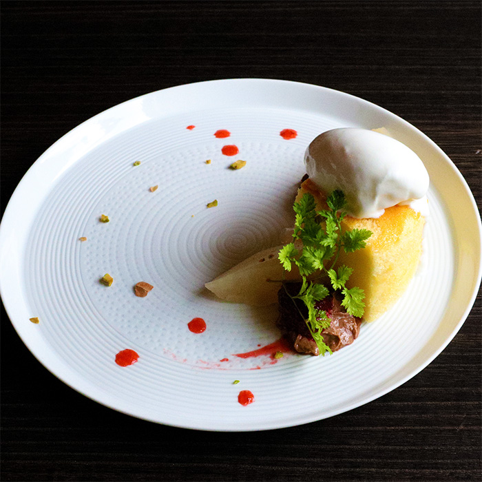 高原アイスクリーム研究所 搾りたてミルク 10L (2L×5ケース) 大容量バット入り 牛乳の美味しさ 宮崎県グルメコンテスト2連覇 冷凍 スイーツ お菓子 デザート デコレーションTF0593-P00023