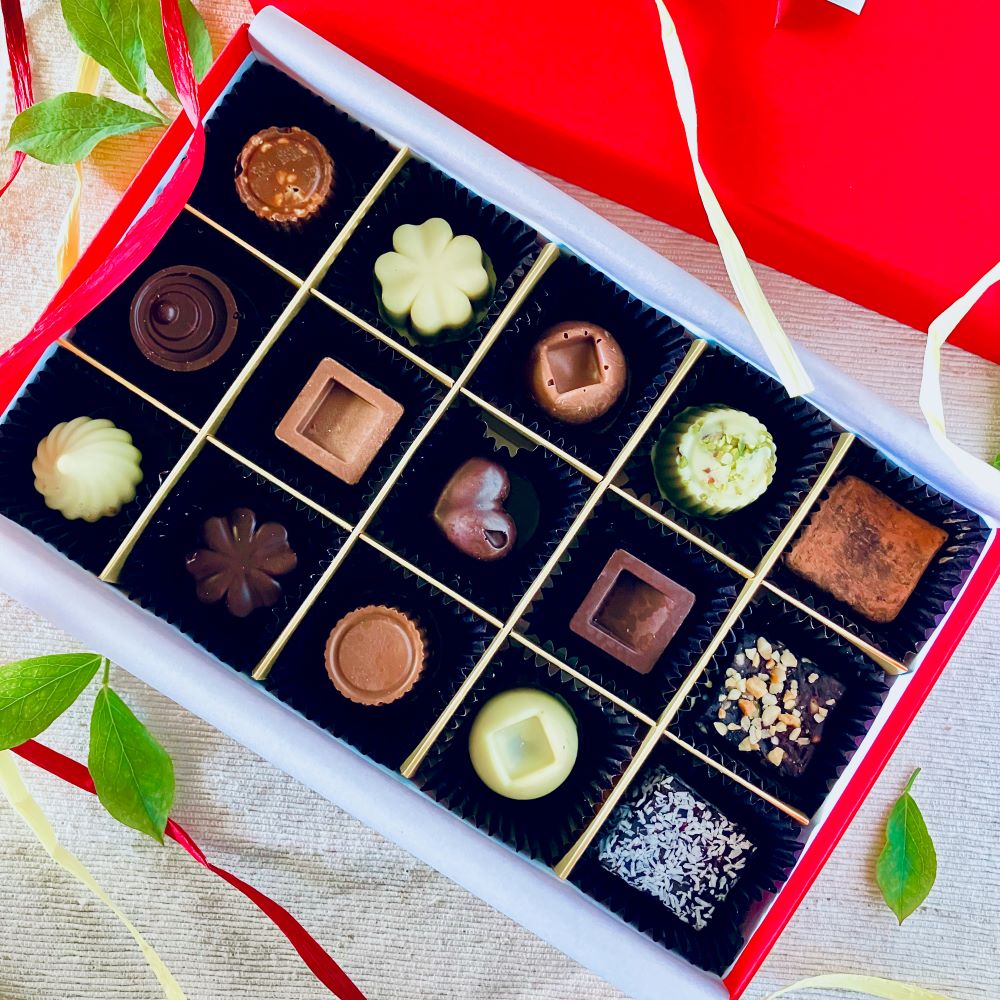 オーガニックチョコ100%使用ビター＆ミルク＆ホワイト＆生チョコセット＜15個入り＞