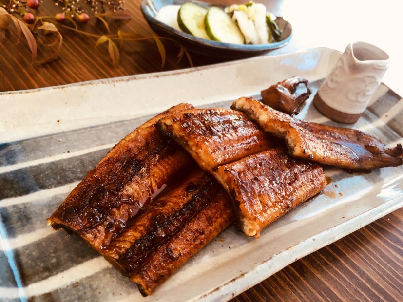 うなぎ蒲焼（中）３尾（0065-010）