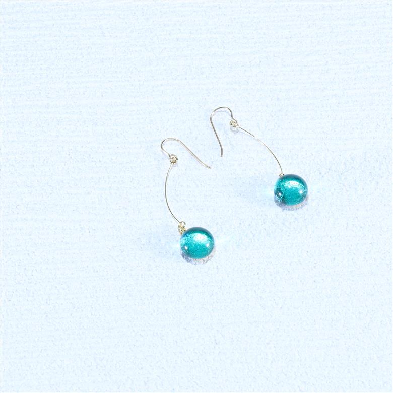 アクセサリー プチピアス（カラー：オーシャンブルー） オーシャンブルー