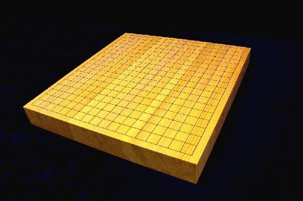 国産「榧」の卓上碁盤