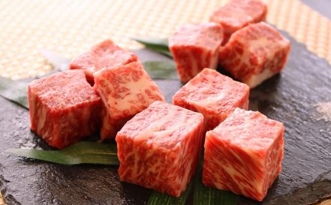 A4A5等級 黒毛和牛 綾牛サイコロステーキ（６００ｇ） モモ 赤身