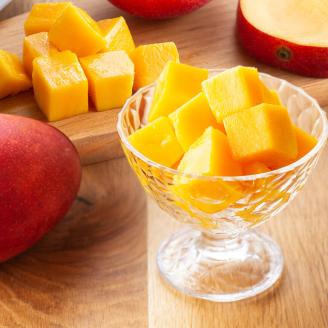 【先行予約】【令和8年発送】宮崎県産完熟マンゴー　「レッドクイーン」2L×3玉 【 果物 フルーツ マンゴー 宮崎県産 完熟マンゴー みやざきマンゴー 先行予約 数量限定 期間限定 】[C03211]