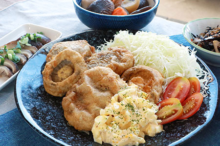 【厳選】椎葉村産 乾し椎茸 合計340g 【生産者大会4年連続優勝】170g×2箱［送料無料 宮崎県産 国産 原木椎茸 原木 椎茸 シイタケ しいたけ 乾しいたけ 干し椎茸 原木栽培 産地直送 乾物 きのこ グアニル酸 ビタミンD おすすめ 栄養 美容 食物繊維 煮物 みそ汁 汁もの ダシ 出汁 お鍋 鍋 特産品 ご当地 お取り寄せ 大容量 ギフト 贈物 プレゼント お中元 お歳暮 化粧箱入］【JA-23】