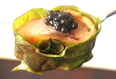 【桐箱入り】HEIKE CAVIAR 60g 【宮崎県 椎葉村】【世界三大珍味×日本三大秘境】 国産 チョウザメ キャビア 魚卵 魚介 珍味 贈答 人気 SZ-107