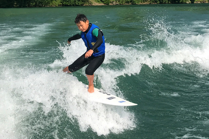 体験 ウェイクサーフィン 2時間 [SHOP川口機工 宮崎県 美郷町 31bj0018] アクティビティ 船 貸し切り 貸切 夏 スポーツ体験 スポーツ コース マリンスポーツ 利用券 利用権