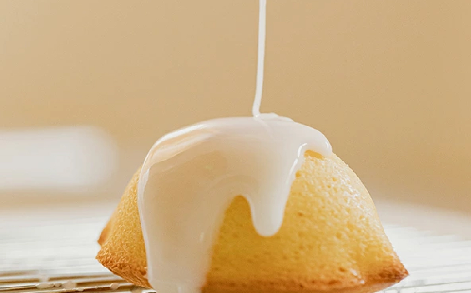 訳あり「宮崎レモンケーキ」 10個入りサイズ不揃い 欠けあり  みやざきフードアワード審査員賞受賞 食品添加物不使用 宮崎県産 レモン 卵 高千穂町_Tk022-015