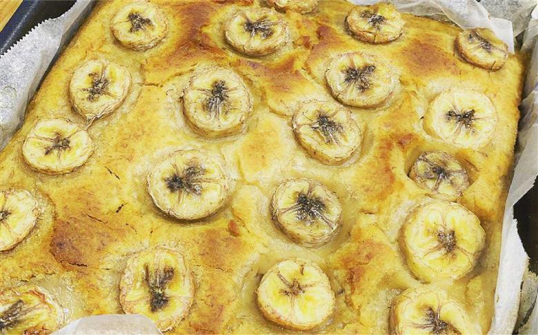 高千穂郷産 米粉 800g| グルテンフリー 国産 料理 アレンジ バナナケーキ シフォンケーキ ホワイトソース 米粉パン 米粉スイーツ 米粉料理 食生活 低GI 普段使い 使い勝手 ジップ付き チャック付き 高千穂町 岩戸精米所 |_Tk019-036