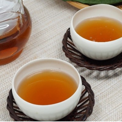 ねじめびわ茶300