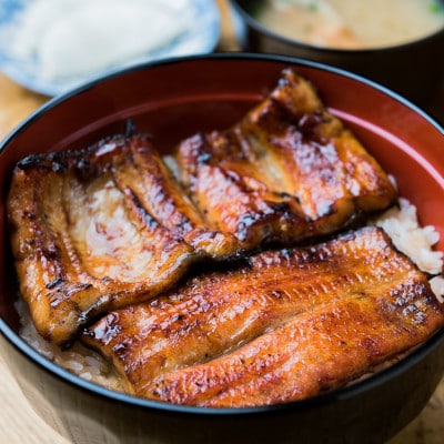 末よしのうなぎ蒲焼　炭火焼(3パック)【配送不可地域：離島】