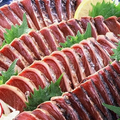 【2.7Kg】1本釣り血合抜き(炭焼かつおたたき・刺身) B3-32【配送不可地域：離島】