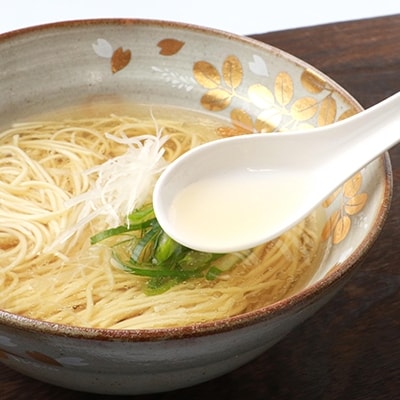 かつおラーメン ・ かつおめし 枕崎産鰹のトッピング付き 4人前 セット A3-36【配送不可地域：離島】