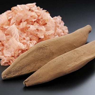 枕崎産本枯鰹節＆鰹節削り器 B4-4【配送不可地域：離島】