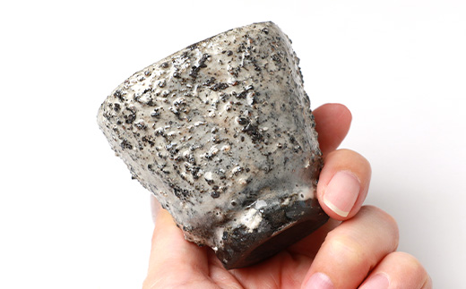 火之神窯 陶片木【粉引 ぐい呑み】 独自の風合い 酒器 山土 陶器 焼き物 御猪口 A8-85【配送不可地域：離島】