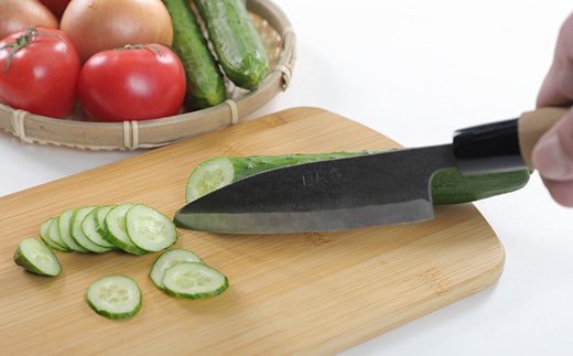 伝統工芸 薩摩包丁 (小) 14.5cm 三徳包丁 文化包丁 B0-1【配送不可地域：離島】