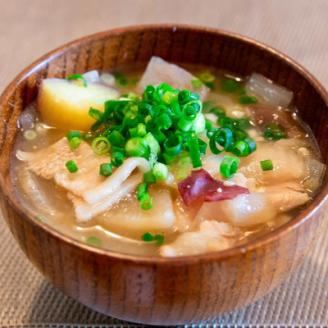 定期便(半年で3回)枕崎産鰹節使用　焼あご入り鰹だし(15入 ×7P)×3回配送 LL-6003【配送不可地域：離島】