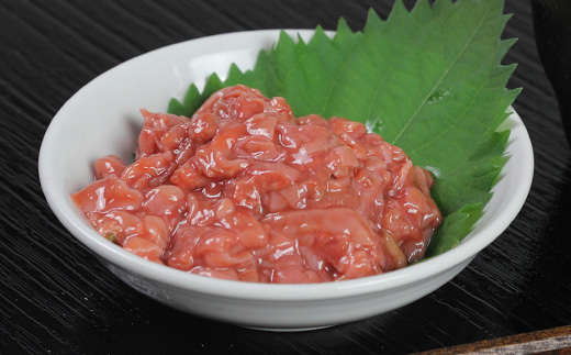 【枕崎港の かつお酒盗】業務用　一升瓶入り2.1kg　富士一水産 本場の味　鰹家 C0-74【配送不可地域：離島】