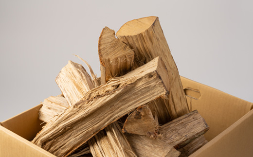 鹿児島県産乾燥薪　樫カシ約25キロ　A1-3【配送不可地域：離島】