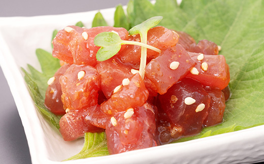 枕崎かつおユッケ 5袋 ピリ辛 おつまみ 冷凍 A3-232【配送不可地域：離島】