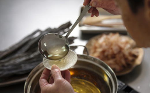 枕崎【すし匠　五条】調味料200ml×3本セット(万能酢、ぽん酢、和風ドレッシング) A3-343【配送不可地域：離島】