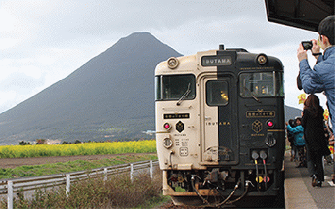JR九州観光特急列車『指宿のたまて箱』プレミアムボトルいも焼酎「赤利右衛門」(岡村商店/013-1515) 焼酎 芋 いぶたま プレミアム 利右衛門 さつまいも 酒 アルコール 蔵 特選 酒造 鹿児島