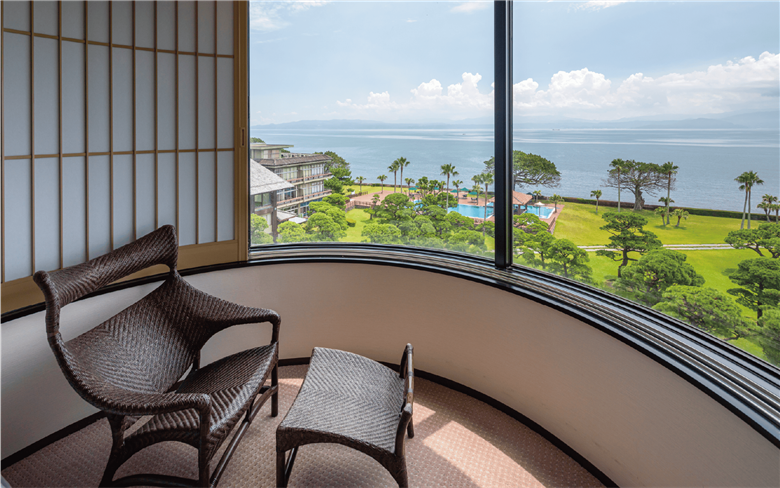 ＜1泊2食付きペア宿泊券＞指宿白水館 離宮の棟プラン10泊分(指宿白水館/2000-1159) 鹿児島 旅行 連泊 ギフト 贈答用