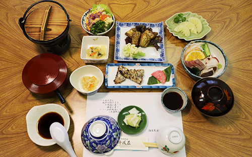 【1泊2食付ペア宿泊券】指宿民宿千成荘(指宿民宿千成荘/IB006-002) 民宿 指宿 いぶすき 鹿児島 かごしま 宿泊券 宿泊 ペア 食事つき 食事付き 食事付 指宿温泉 せんなりそう 指宿民宿 旅行 旅 体験 体験型 温泉 料理 旅行券 トラベル 観光