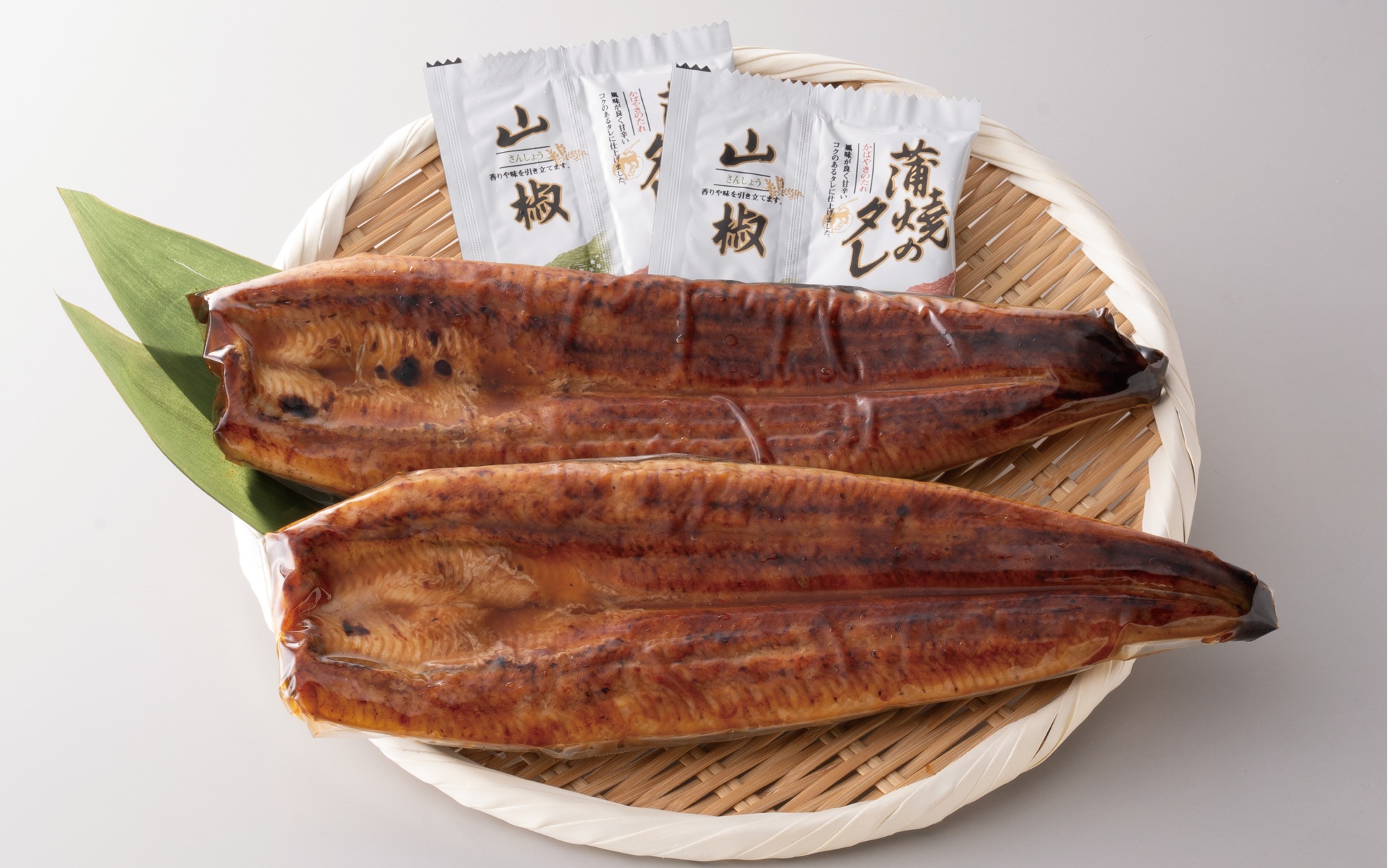 ＜高島屋選定品＞鹿児島県産うなぎ蒲焼じっくり焼き(190g×2尾) (TK020-1929)