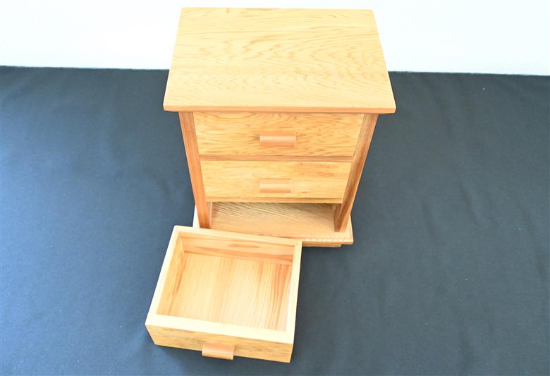 【屋久杉で創った】小物入れ3段(高橋工芸/055-1050)