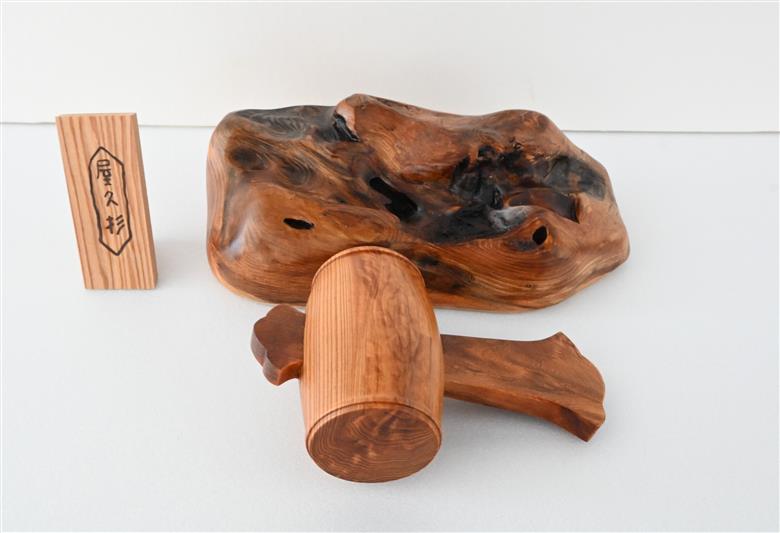 【屋久杉で創った】福を呼ぶ打ち出の小槌(小)(高橋工芸/160-1061)