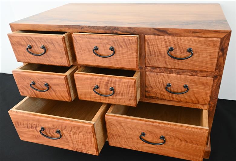 【屋久杉で創った】小物たんす(高橋工芸/330-1056)