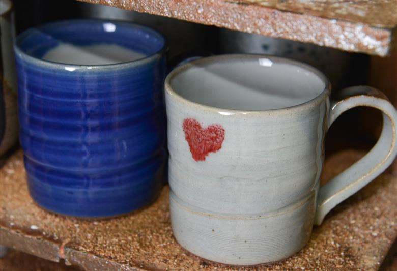 マグカップ ペアセット(長太郎焼/022-1229)黒薩摩焼 工芸品 工芸 手作り 陶芸品 焼物 陶器 陶磁器 マグカップ ペアカップ 食器 生活雑貨