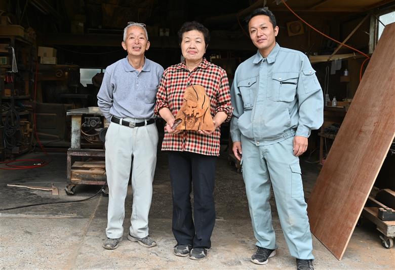 【屋久杉で創った】五角飾り棚(高橋工芸/190-1054)