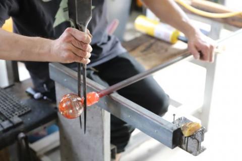 【ガラス工芸品】銀彩 飴釉酒器(片口・盃2個)(宮澤ガラス/077-1040)