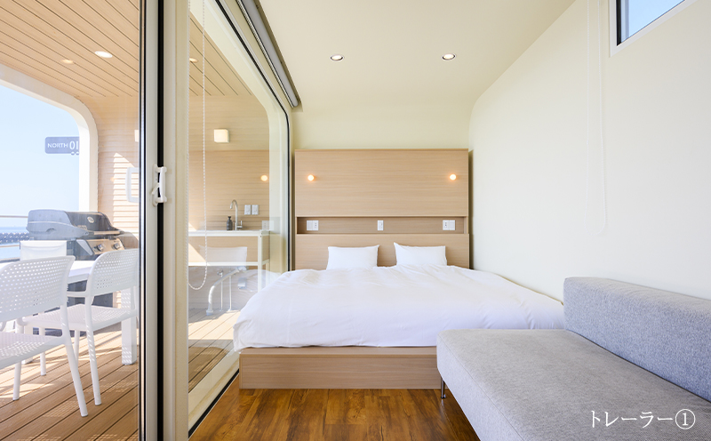 温泉水99 1.9ℓ×12本＋１万円分　宿泊ギフト券　THOUSAND GARDEN TARUMIZU