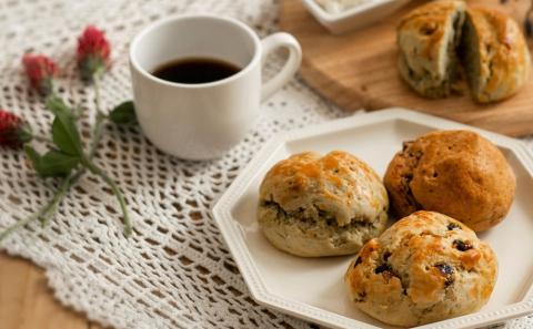 自家焙煎珈琲豆2種（モカブレンド・マイルドブレンド）＆スコーン