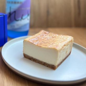 れんと × enne黒糖焼酎チーズケーキ　A082-011