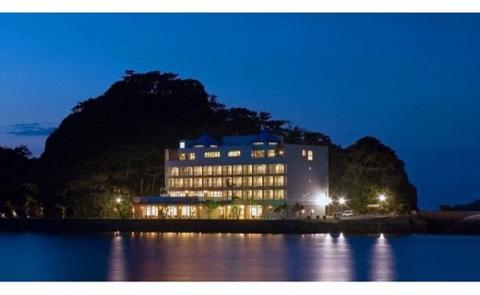 贅沢なオーシャンビュー☆奄美山羊島ホテル大浴場利用券（2枚）　A090-006