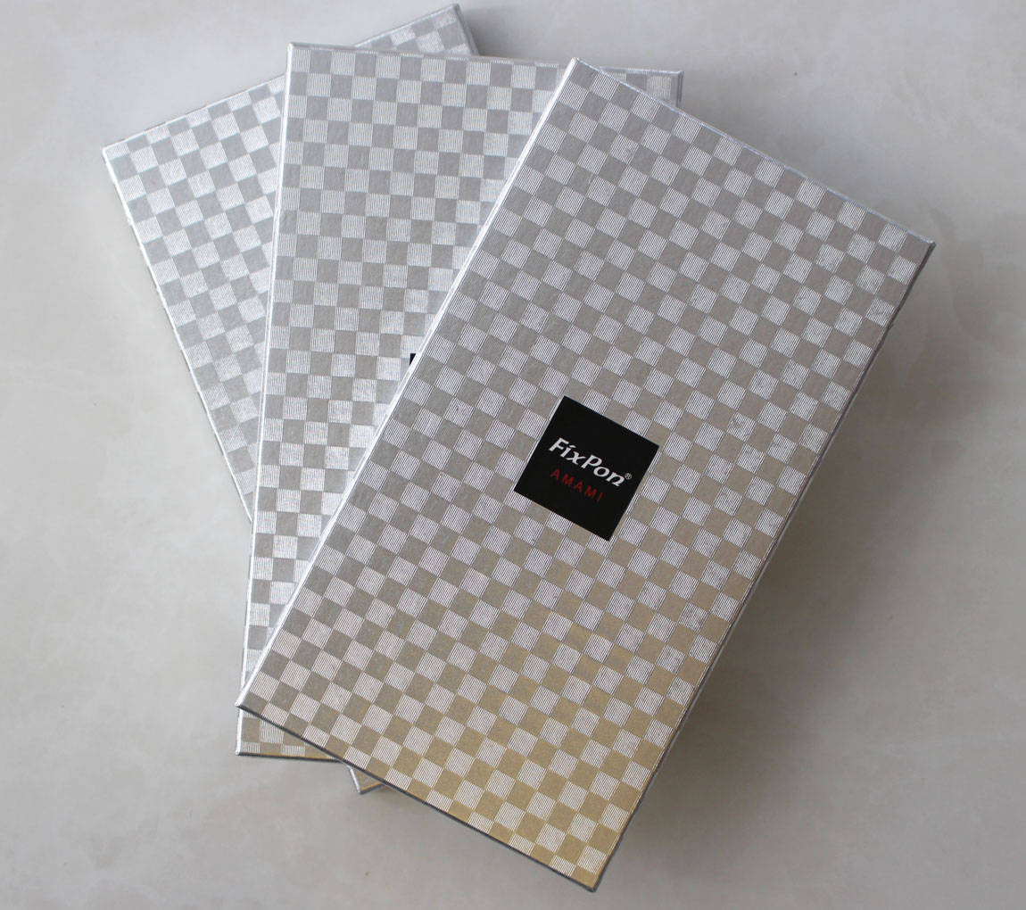 【ギフト用】本場大島紬ポケットチーフ 龍郷柄2（赤）パッフドタイプ　A018-002-02