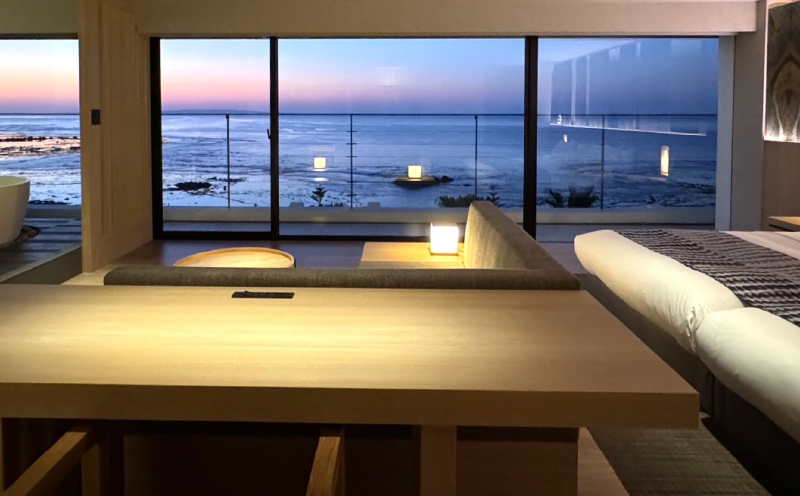 【1泊2名様 朝食付】衣-GIN- スイート ティダムーン宿泊券　A091-007