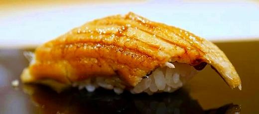 横山桂一さんのS級鰻　特大サイズ５尾（計900g）