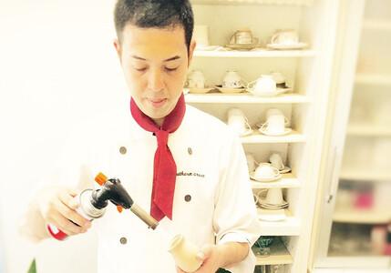 シェフの魔法のアイスプリン「カタラーナ」