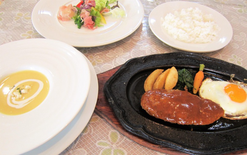 黒豚優美豚使用ハンバーグ