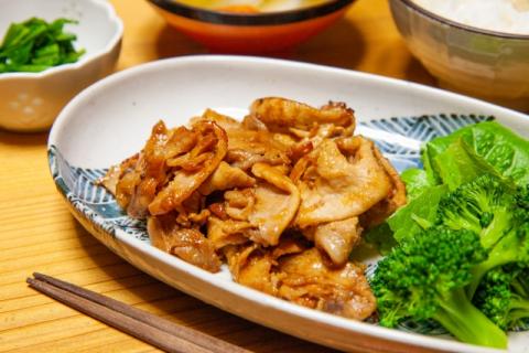 №2033-2　かごしま黒豚（ロース・バラ肉・切り落とし）【鉄板焼き・生姜焼き・炒め物】