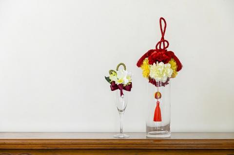 ダリアの手毬風ボールブーケ（ヘアーオーナメント等に使える小花付き）