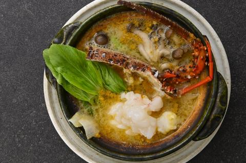 冷凍伊勢海老ぶつ切り（加熱用）1.4kg